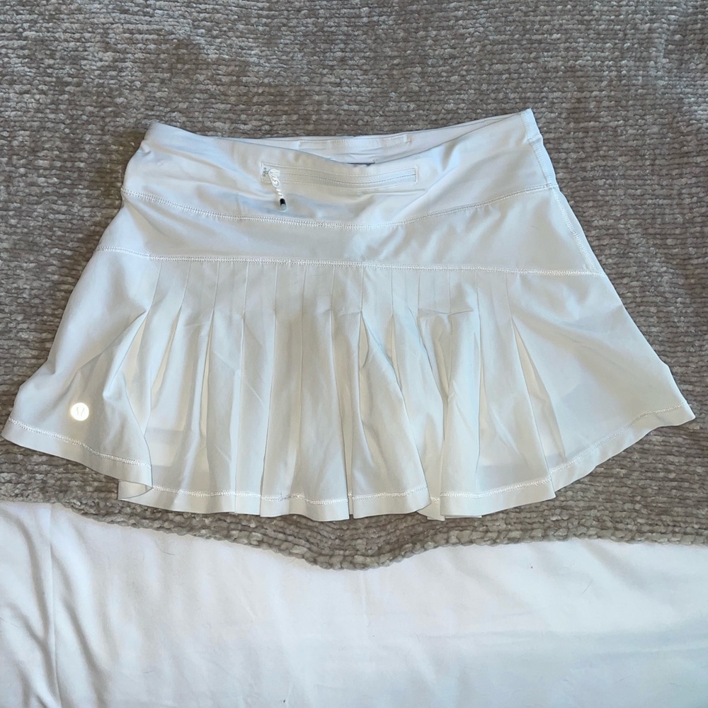 Lululemon circuit breaker skirt